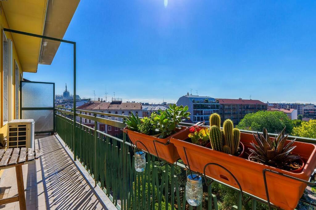 Sunny & Updated Flat With Panoramic City View 50M From M4 Stop Milaan Buitenkant foto
