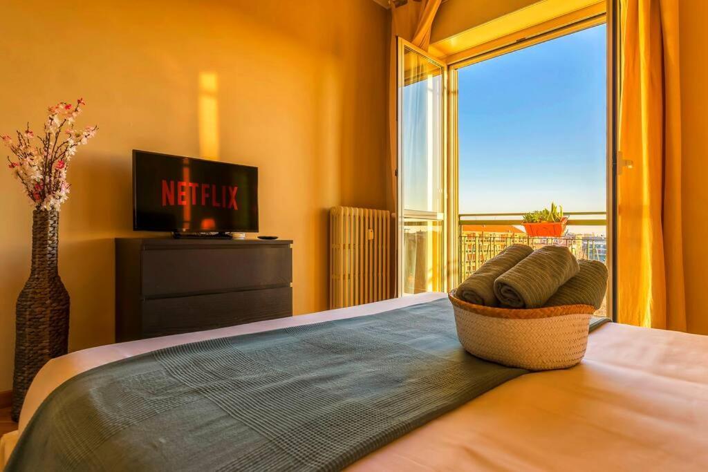 Sunny & Updated Flat With Panoramic City View 50M From M4 Stop Milaan Buitenkant foto