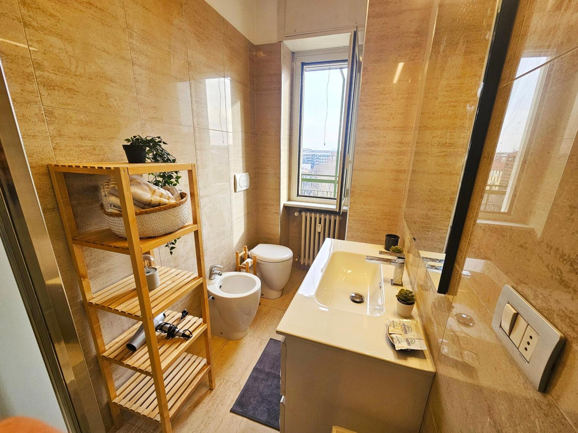 Sunny & Updated Flat With Panoramic City View 50M From M4 Stop Milaan Buitenkant foto
